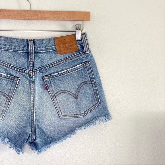 Levi’s Wedgie High Rise Distressed Denim Cutoff Short Havana Affair 26 - 27 - Picture 7 of 12